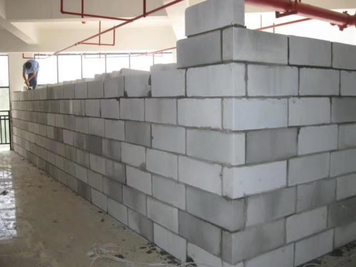 鹤庆蒸压加气混凝土砌块承重墙静力和抗震性能的研究